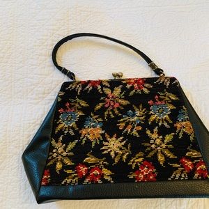 Vintage 1960s handbag in great condition